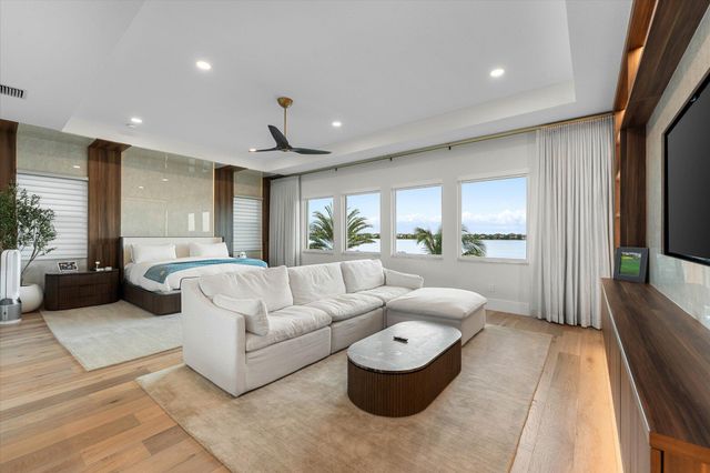 8590 W PARKLAND BAY Trail, Parkland, FL 33076