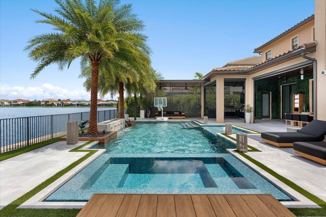 8590 W PARKLAND BAY Trail, Parkland, FL 33076