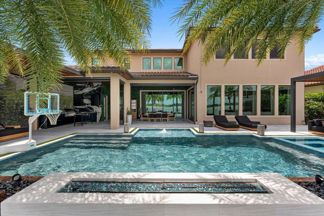 8590 W PARKLAND BAY Trail, Parkland, FL 33076