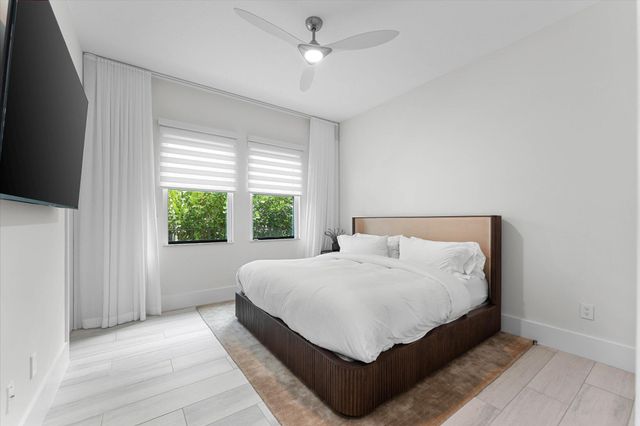 8590 W PARKLAND BAY Trail, Parkland, FL 33076