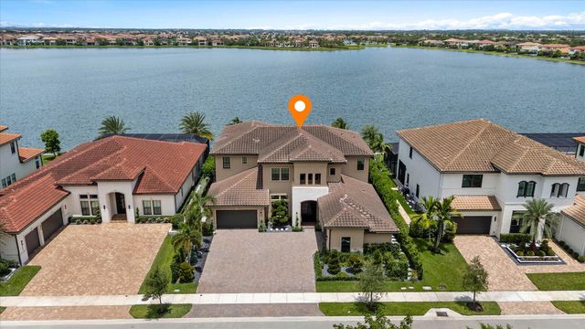 8590 W PARKLAND BAY Trail, Parkland, FL 33076