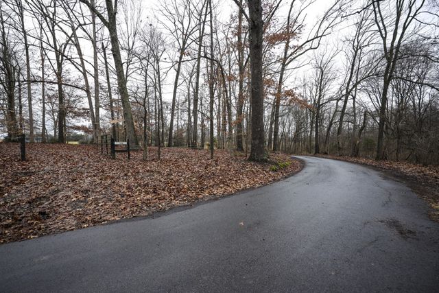 2103 Castelow, Greenbrier, TN 37073