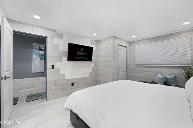 8743 Thomas Drive 231, Panama City, FL 32408