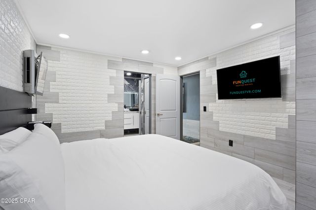 8743 Thomas Drive 231, Panama City, FL 32408