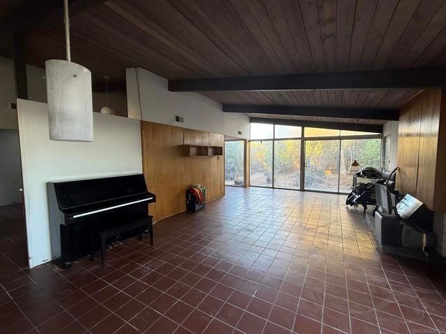 4902 San Joaquin, San Diego, CA 92109