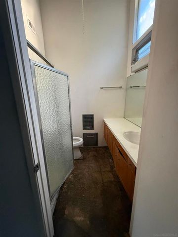 4902 San Joaquin, San Diego, CA 92109