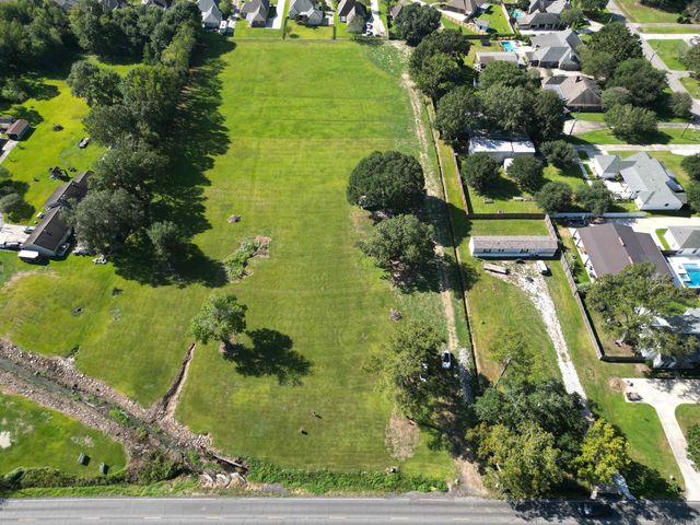 39041 La Hwy 621, Gonzales, LA 70737