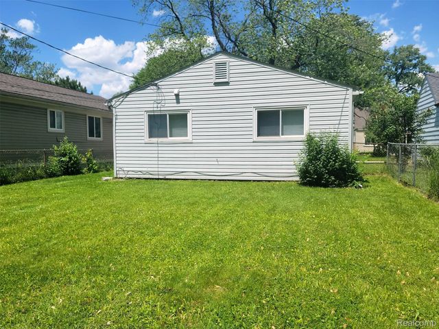 87 W Barrett Avenue, Madison Heights, MI 48071