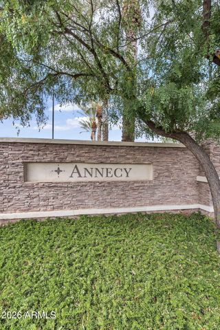 2760 S HARMONY Avenue, Gilbert, AZ 85295
