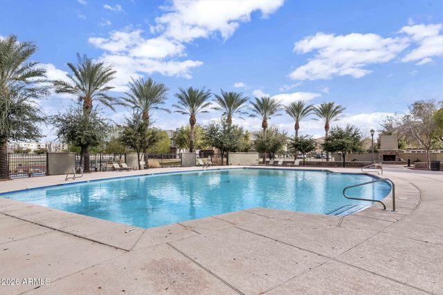 2760 S HARMONY Avenue, Gilbert, AZ 85295