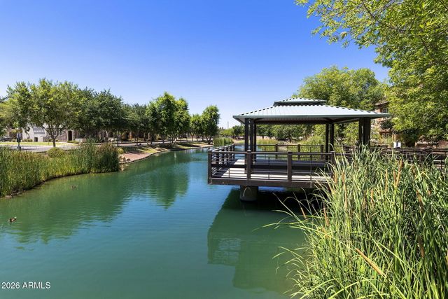 2760 S HARMONY Avenue, Gilbert, AZ 85295