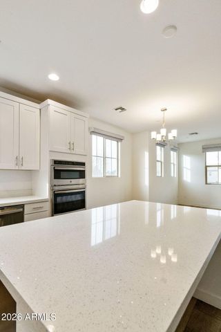 2760 S HARMONY Avenue, Gilbert, AZ 85295