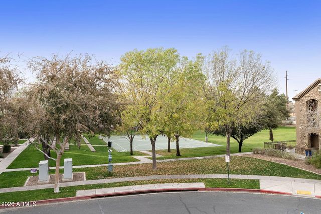 2760 S HARMONY Avenue, Gilbert, AZ 85295