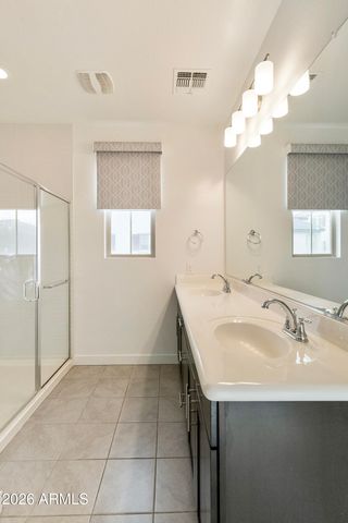 2760 S HARMONY Avenue, Gilbert, AZ 85295