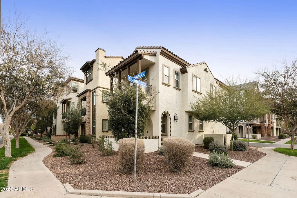 2760 S HARMONY Avenue, Gilbert, AZ 85295