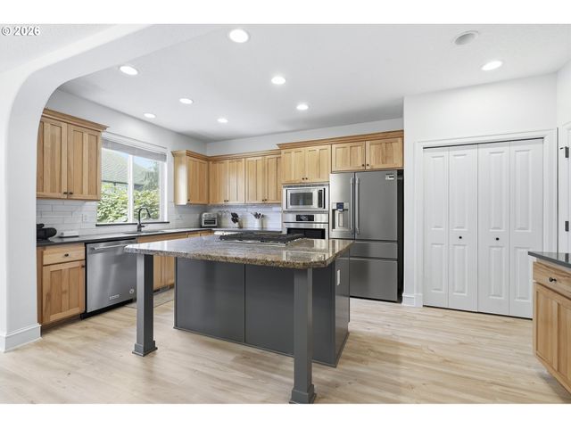 12638 Nw MILAZZO Ln, Portland, OR 97229