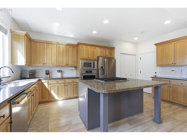 12638 Nw MILAZZO Ln, Portland, OR 97229