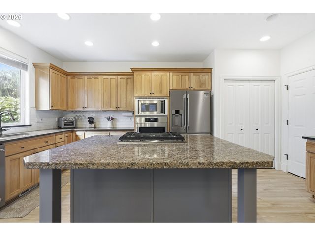 12638 Nw MILAZZO Ln, Portland, OR 97229