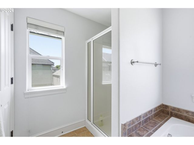 12638 Nw MILAZZO Ln, Portland, OR 97229