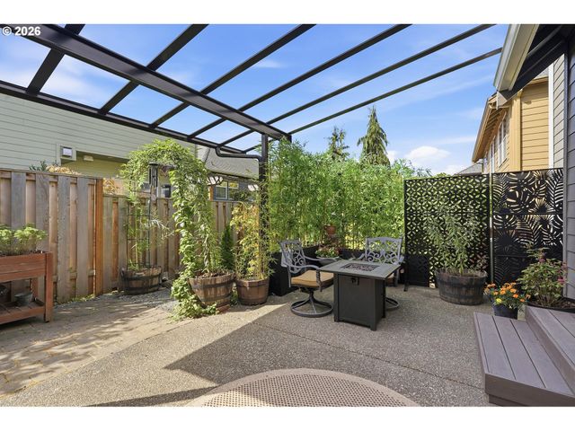 12638 Nw MILAZZO Ln, Portland, OR 97229