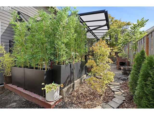 12638 Nw MILAZZO Ln, Portland, OR 97229