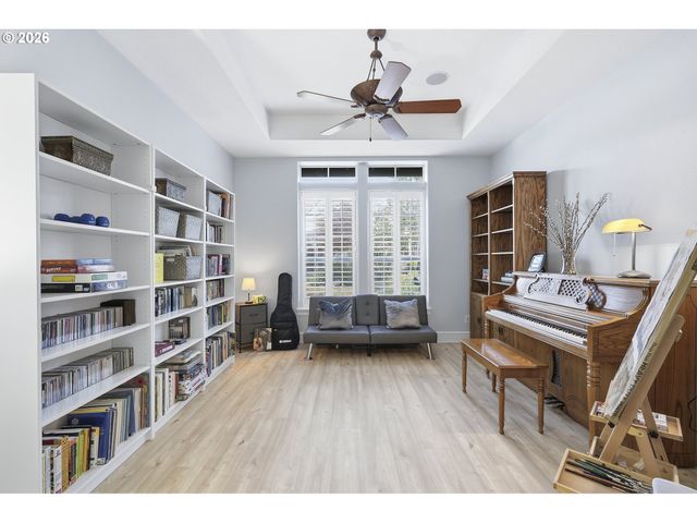 12638 Nw MILAZZO Ln, Portland, OR 97229