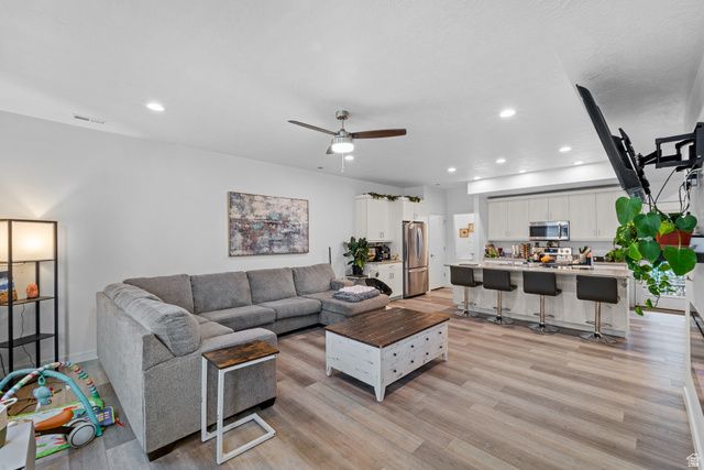 3853 S GRANITE LOFTS LN, Millcreek, UT 84107