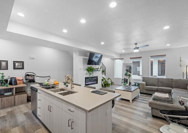 3853 S GRANITE LOFTS LN, Millcreek, UT 84107