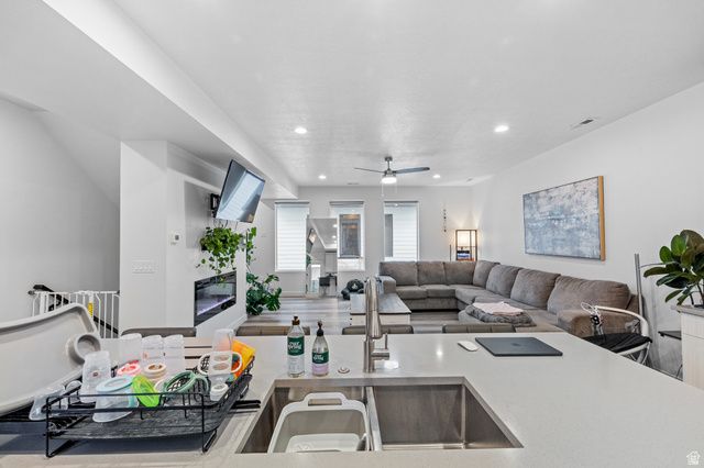 3853 S GRANITE LOFTS LN, Millcreek, UT 84107