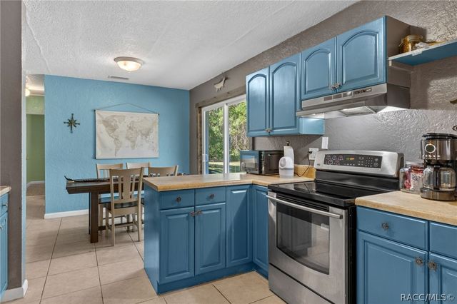 8668 N Elmtree Avenue, Crystal River, FL 34428