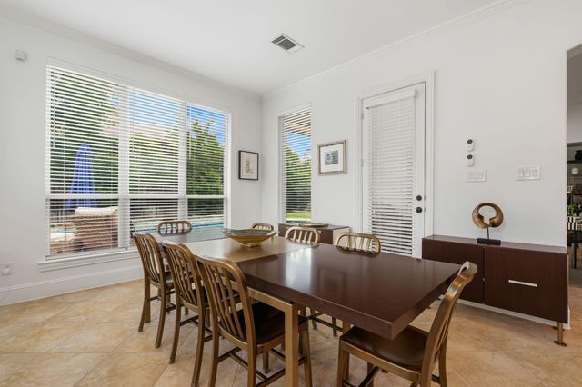 34 N Player Manor Cir, Spring, TX 77382