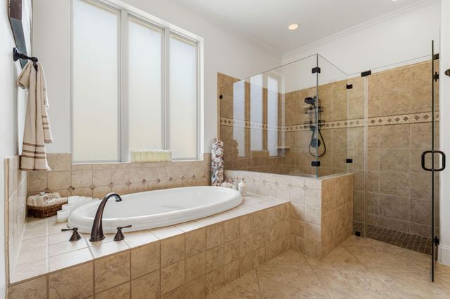 34 N Player Manor Cir, Spring, TX 77382
