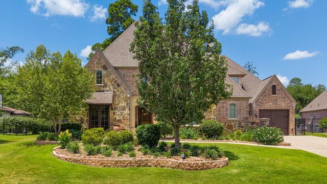 34 N Player Manor Cir, Spring, TX 77382