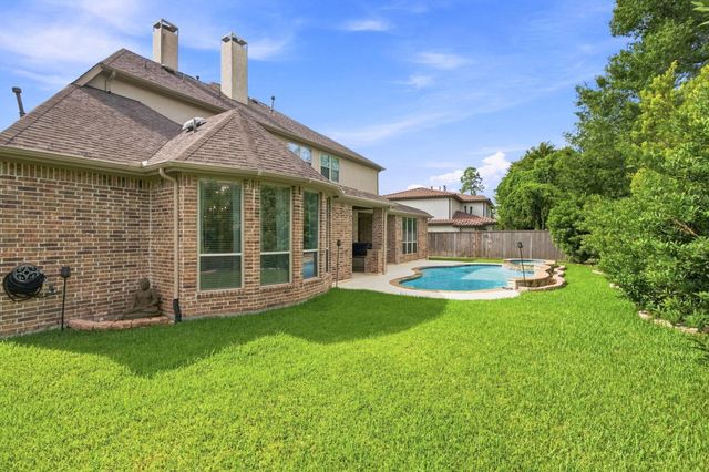 34 N Player Manor Cir, Spring, TX 77382