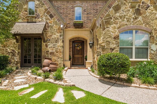 34 N Player Manor Cir, Spring, TX 77382