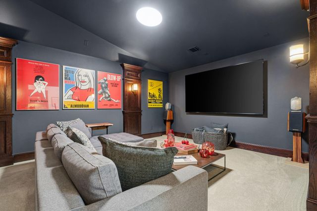 34 N Player Manor Cir, Spring, TX 77382