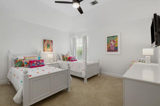 34 N Player Manor Cir, Spring, TX 77382