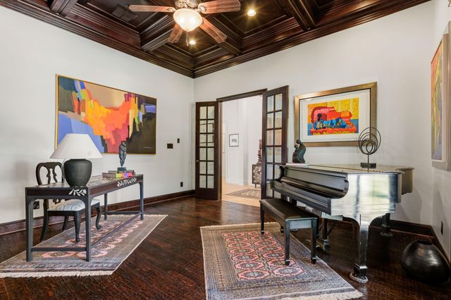 34 N Player Manor Cir, Spring, TX 77382