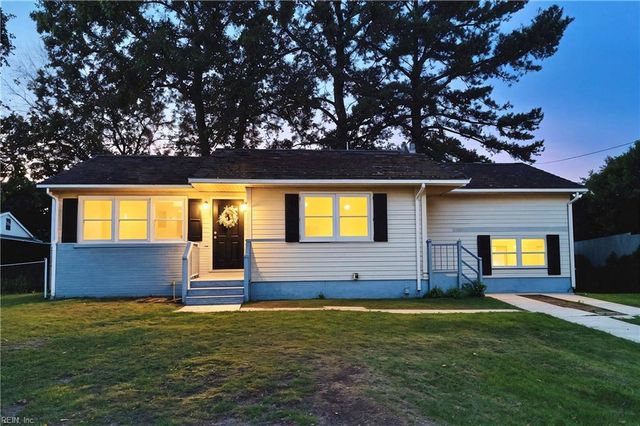 749 Holladay LN, Virginia Beach, VA 23455