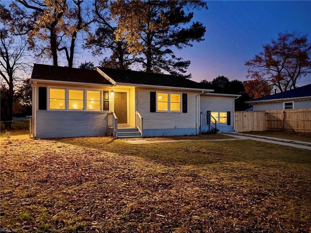 749 Holladay LN, Virginia Beach, VA 23455