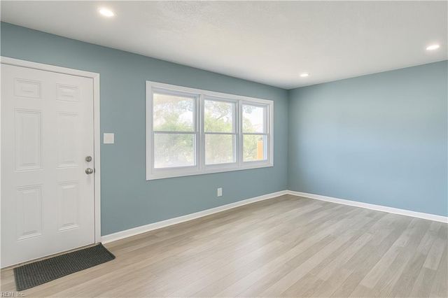 749 Holladay LN, Virginia Beach, VA 23455