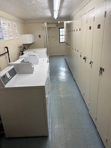90 Neponset St 801, Canton, MA 02021