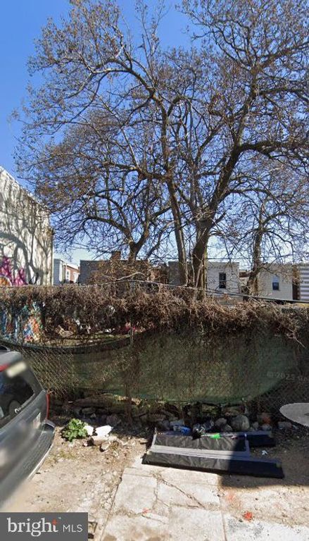 2075 E CLEMENTINE ST, PHILADELPHIA, PA 19134 — exterior