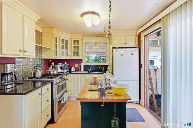 14 Pine Hill Road, Enfield, CT 06082