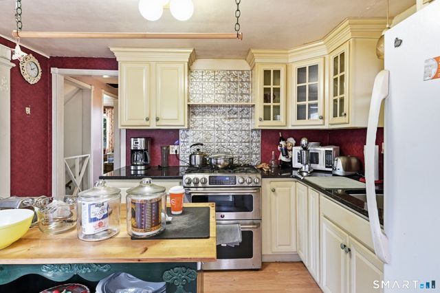 14 Pine Hill Road, Enfield, CT 06082