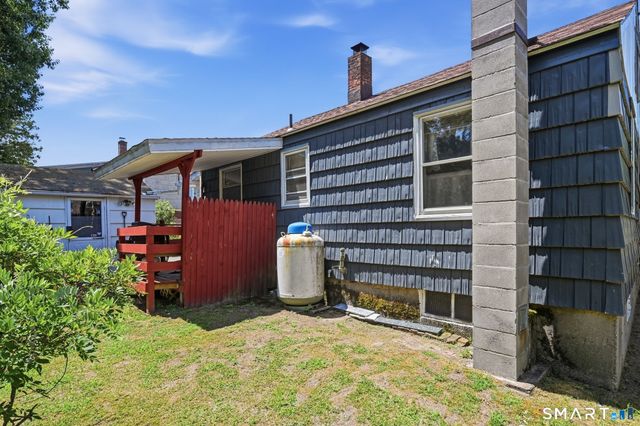 14 Pine Hill Road, Enfield, CT 06082