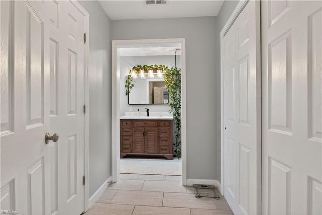 2205 Newbern LN, Virginia Beach, VA 23451