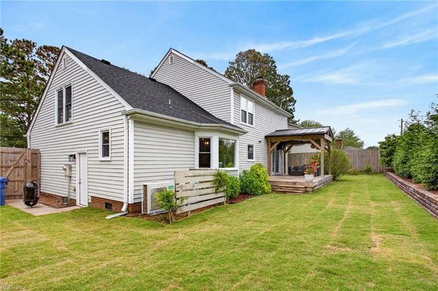 2205 Newbern LN, Virginia Beach, VA 23451
