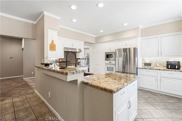 3214 Lennox Court, Palmdale, CA 93551