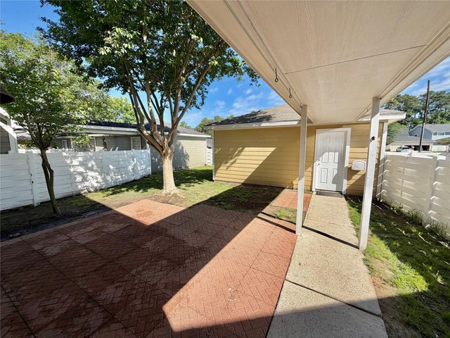 18902 Atasca Oaks, Humble, TX 77346